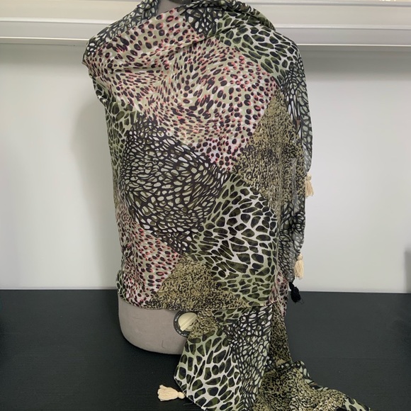 Accessories - Leopard Print Scarf - Green and Black